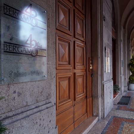 Bergamo Inn 43 Kültér fotó